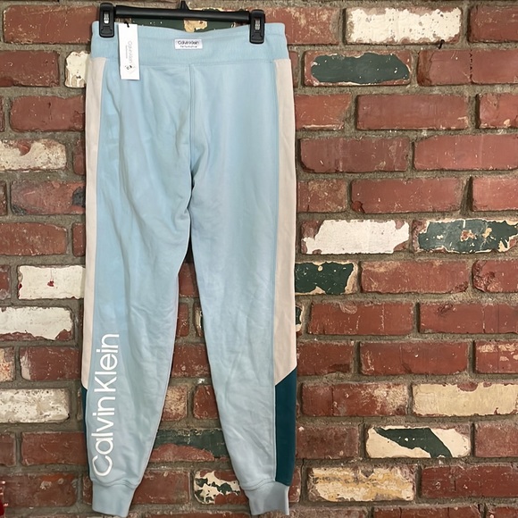 2 piece set Calvin Klein Performance sweatshirt & jogger size S,M NWT - Picture 7 of 10